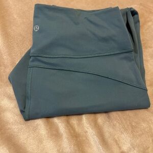 Lululemon blue/grey crop leggings